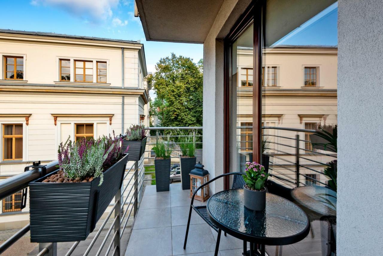 Kopernika8 Miro Apartment With Balcony And Ac Krakow Dış mekan fotoğraf